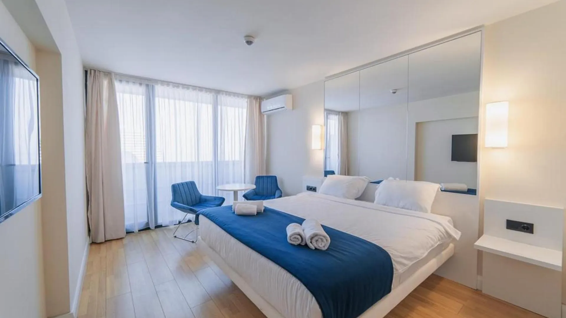 Orbi City Twin Towers Apartments Batumi